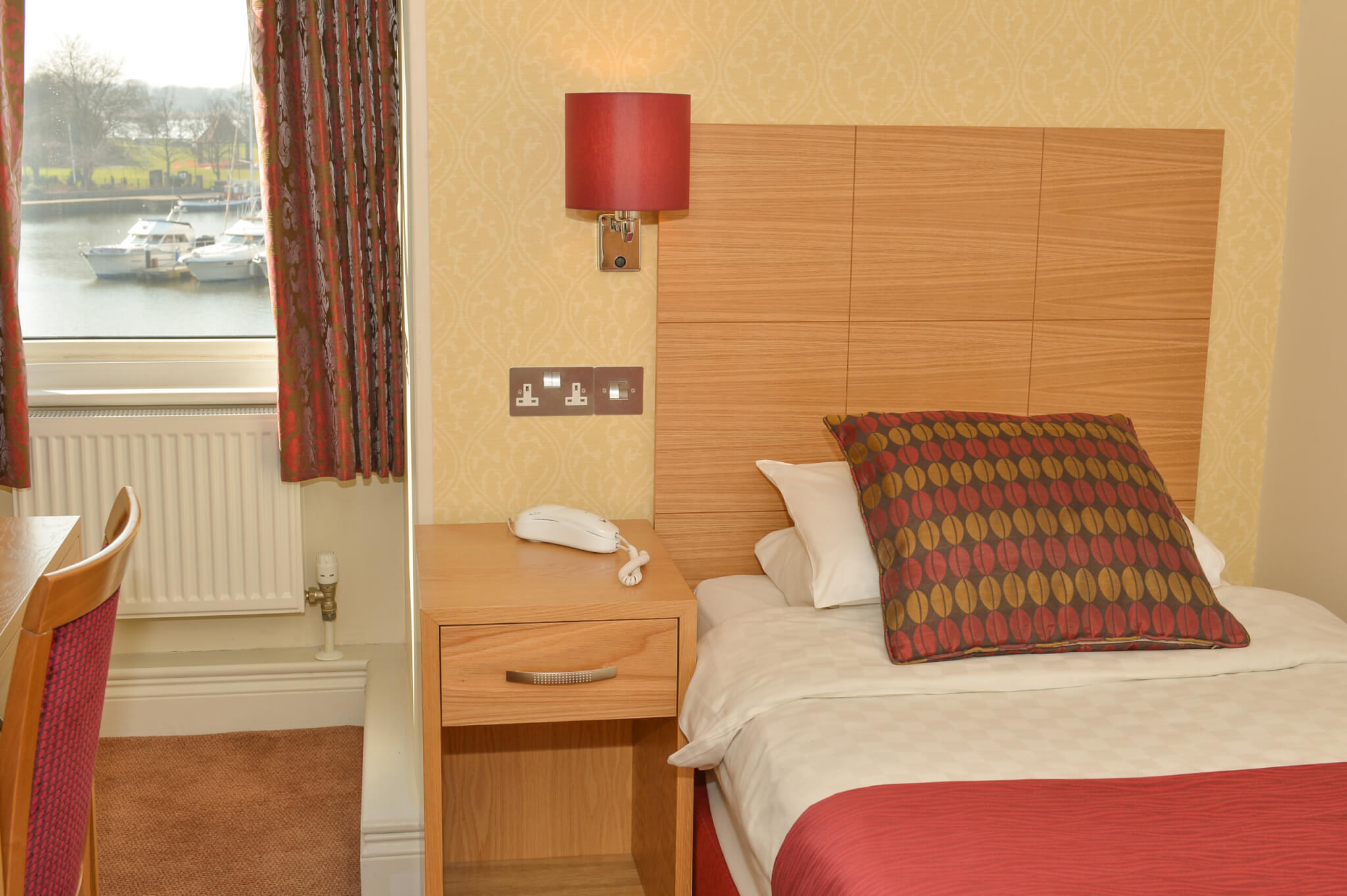 Wherry – Outlon Broad – Standard Single Room – Bedroom